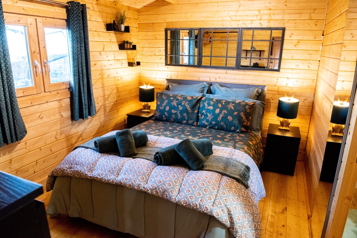 Super king bedroom at Keepers Cabin near Droitwich and Worcester